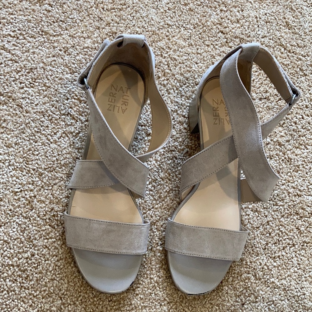 Tan heels